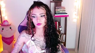 bluee_v recorded nude video 380802