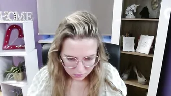Blackrosezoey cuckold (11-27-2025)