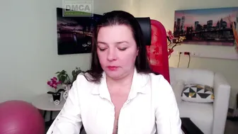 Lily_flower7_ hairy sex chat