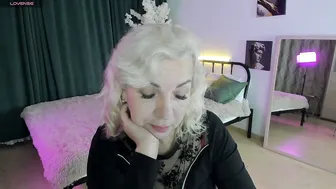lilia_moons mature show