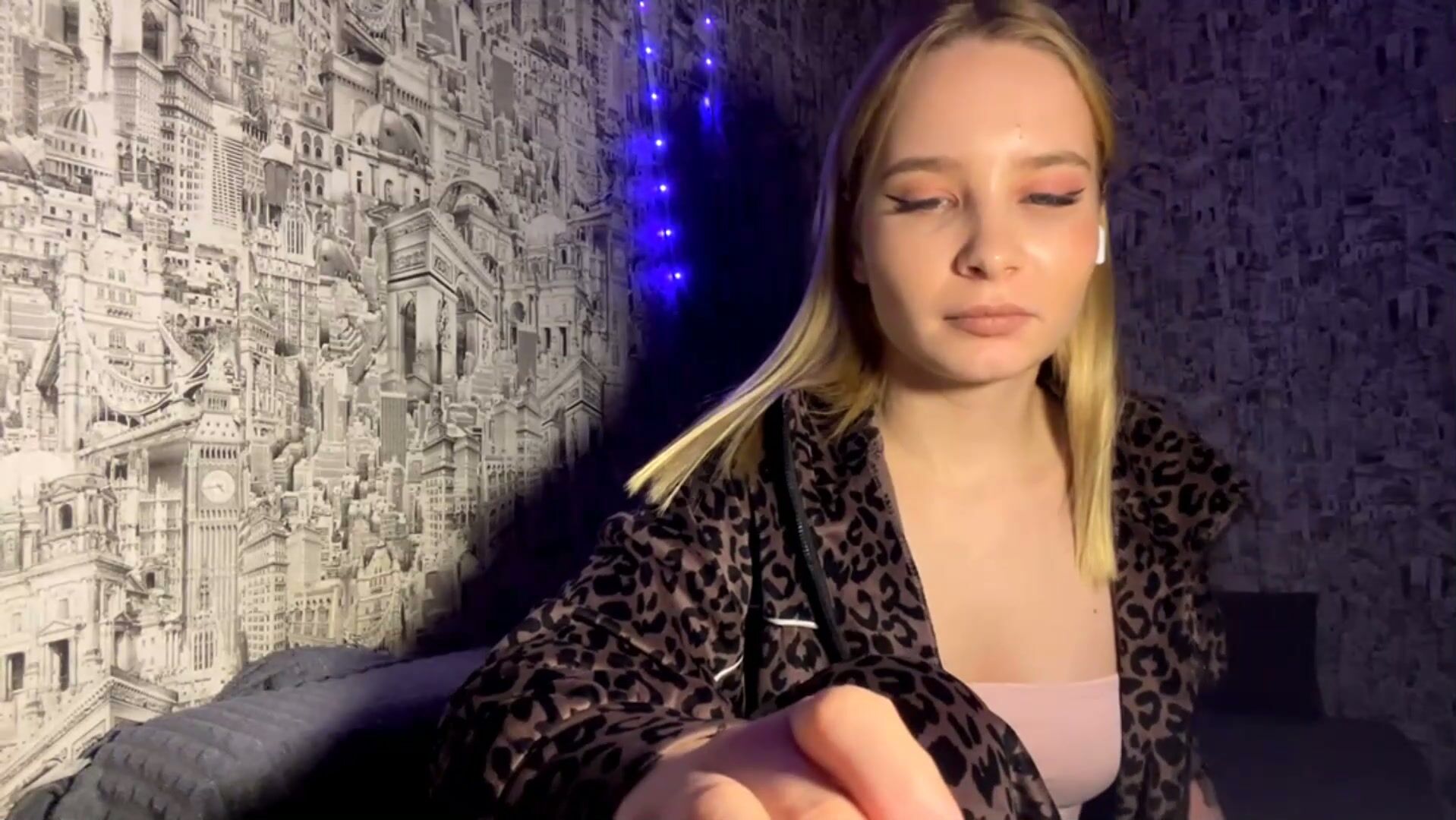 Phylispinera new nude on cam