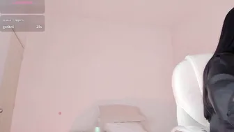 Ambermiller04 latina 27 November 2025