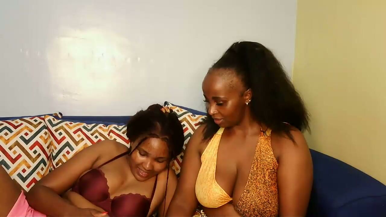 Sweet_dollo smile sex cam
