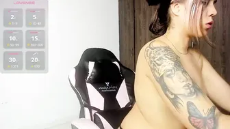 valkiiriaa_ 11-28-2025