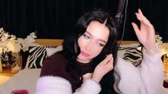 felicia_herceg 11-28-2025