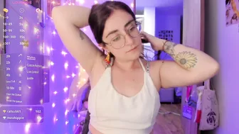 linda_giggle sex cam chat 11-28-2025