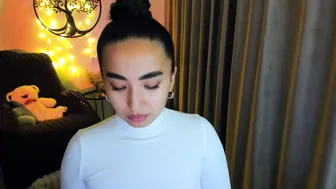 worldofkim cam chat 11/28/2025