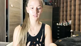 Emi__ly bigboobs nude