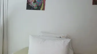 Princess_ofyourdreams posing on webcam 11/28/2025