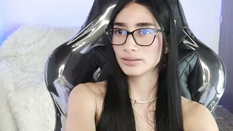 iris_cam_ recorded nude video 388188