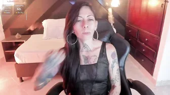 dark_gotica cam show 11-28-2025