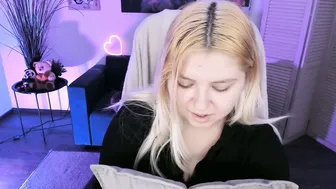 diaangell 29-Nov-25 naked on cam