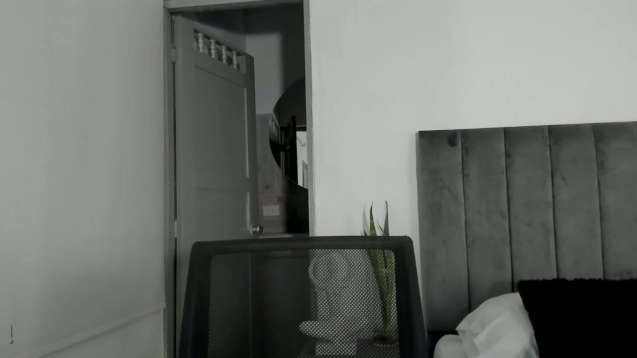 Nikkibotero new video