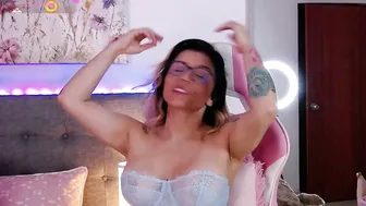 Anntonellalee live on cam 11-29-2025