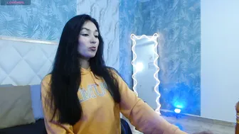 Miku_tay nude on cam 29-Nov-2025