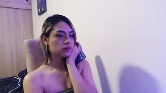 Miacollings1 camvideo 11-29-2025