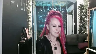 Saucysky on webcam (11-29-2025)