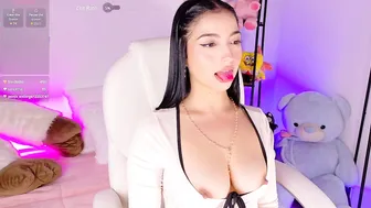 Oliviamcneill porn chat (05-27-2025)