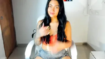 Moonie_baddie webcam 28 May 2025