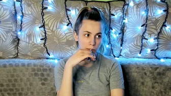 Maggiecake nude cam (05-28-2025)