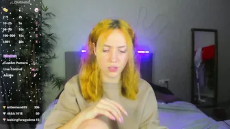 luna_go1d puffynipples cam video
