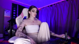 _yourwetdreams_ video cam porn 11-28-2025