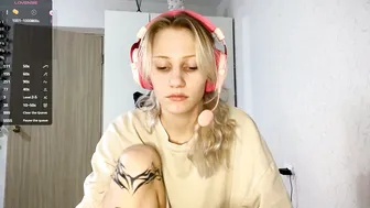 Foxysable shy - 11/29/2025