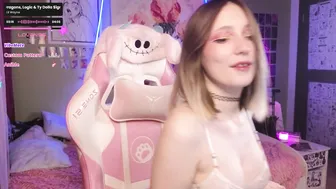 evie_rosen nude chat 28 November 2025