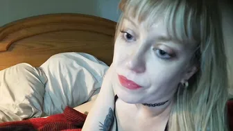 tinyblondexoxo tattoo (11-29-2025)