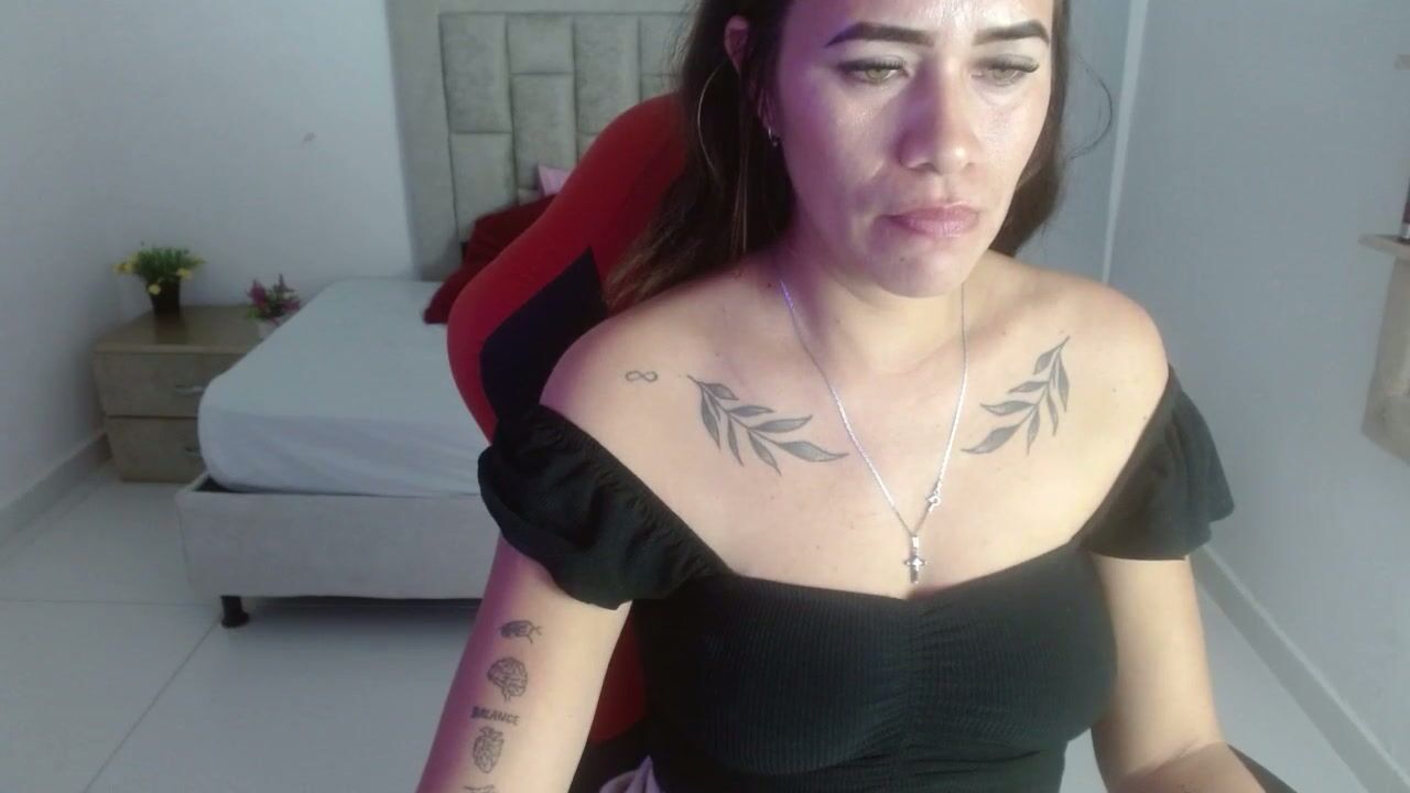 Kim_fiori sex chat cam (11-30-2025)