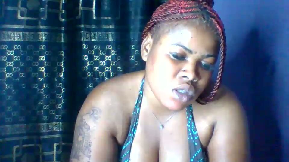 Silver_baby06 posing on webcam (11-30-2025)