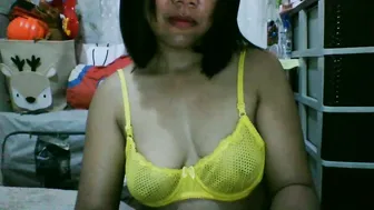 Azelliya2018 on cam 11/30/2025
