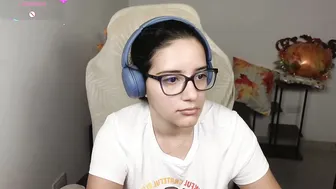 Moonwoman_ latina 11-30-2025