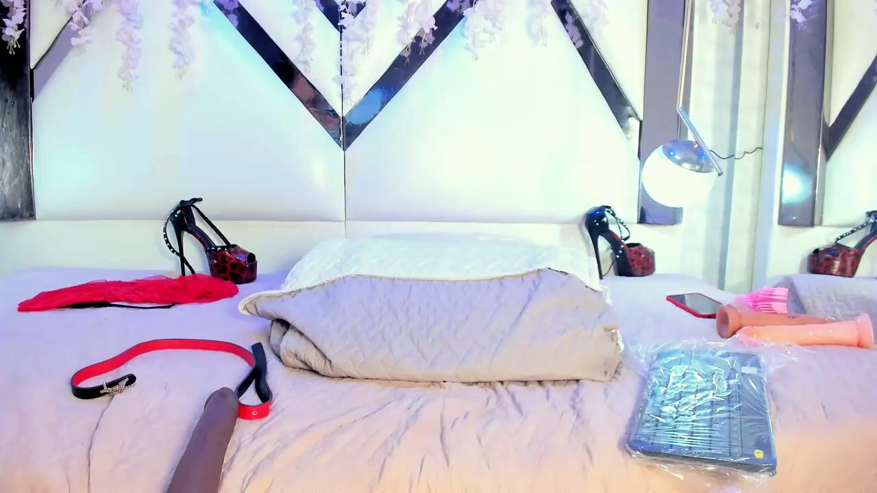 Nallymax1 sex cam chat porn cam video