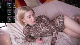 Lindathacker nonude - 30-Nov-2025