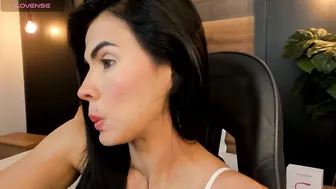 Stephanya_ 11/30/2025 bigboobs