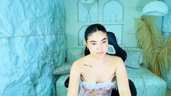 ambarina_r chat sex 11-30-2025