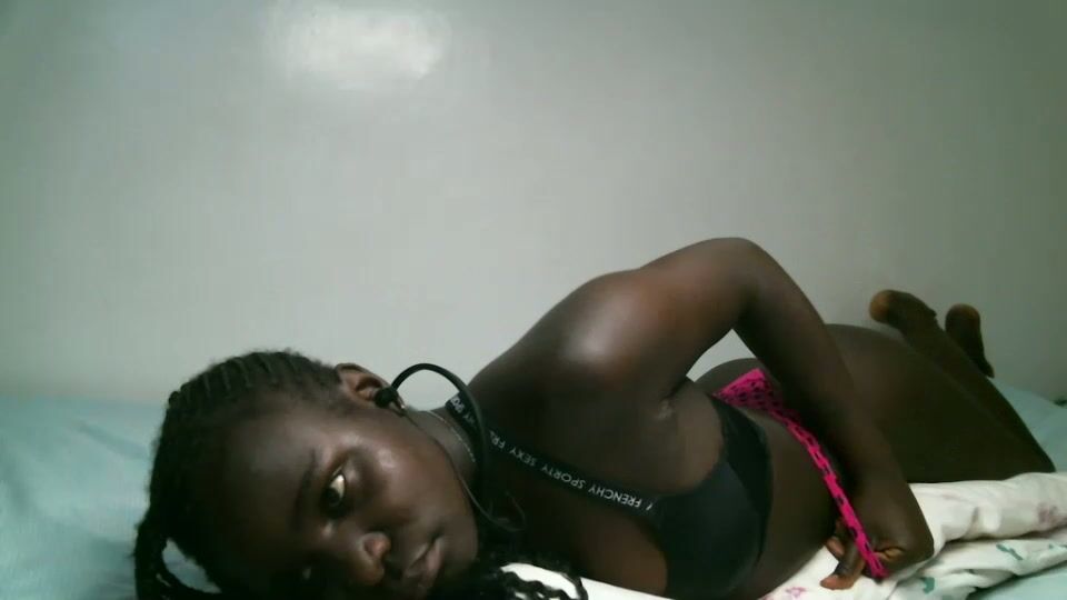 pinkiey_ 30 November 2025 ebony