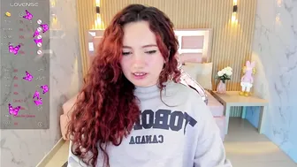 Violeta_sub nude cam 28-May-25