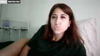 raiyvyn smalltits show
