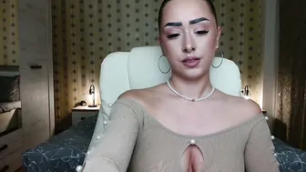 Leslie_secret live cam show 01 December 2025