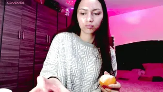 holy_juli2 latina stream