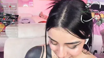Hinataweed01 (12/01/2025) live on cam