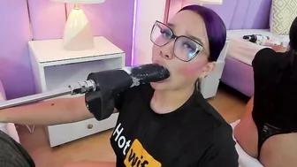 sophyruiz_ fuckmachine webcam chat