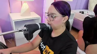 sophyruiz_ fuckmachine webcam chat