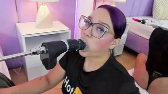 sophyruiz_ fuckmachine webcam chat