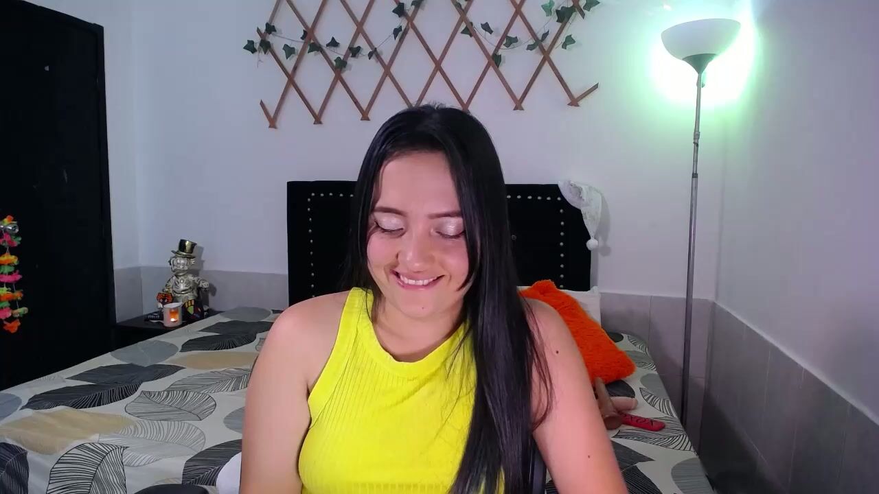 naughtygirl_mmm amateur webcam video nude on cam