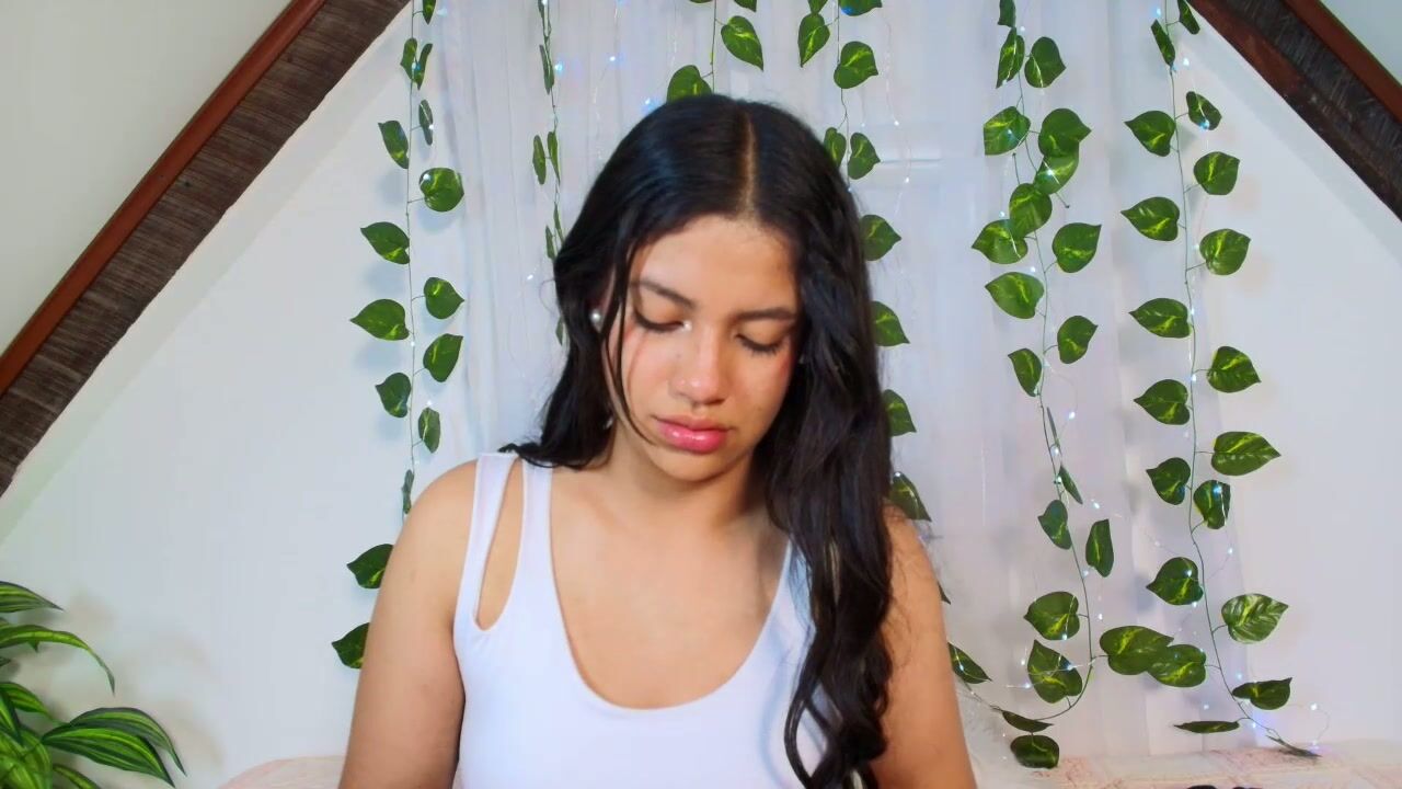 luciia_sweeet sex chat cam 01-Dec-2025