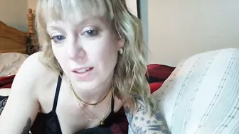 Tinyblondexoxo blonde 12-02-2025