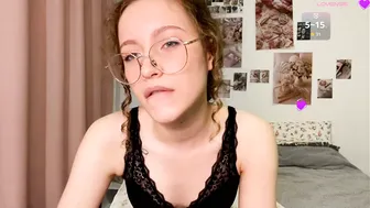 Yaniraekberg shy amateur webcam video